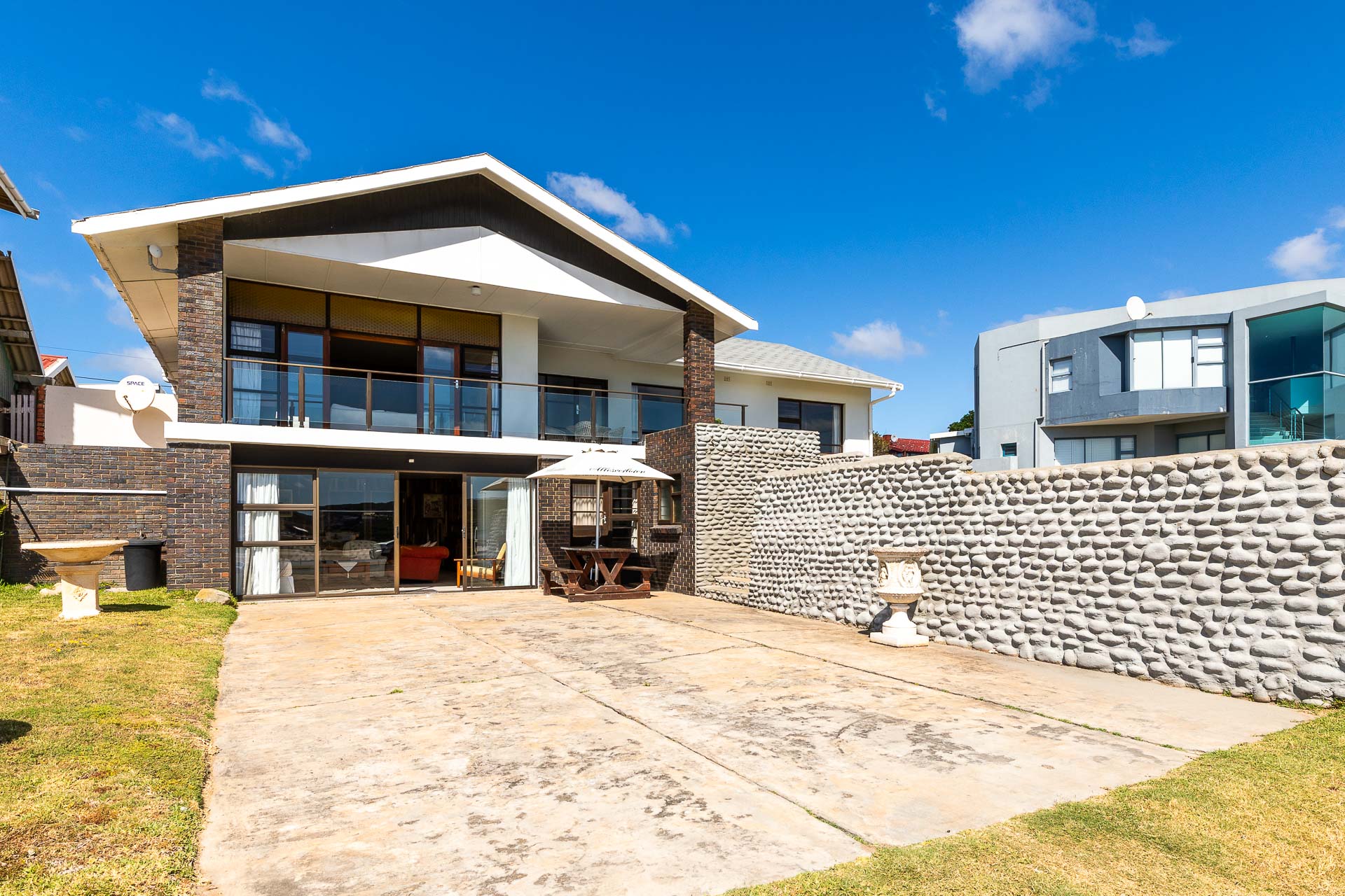 6 Bedroom Property for Sale in Stilbaai Wes Western Cape